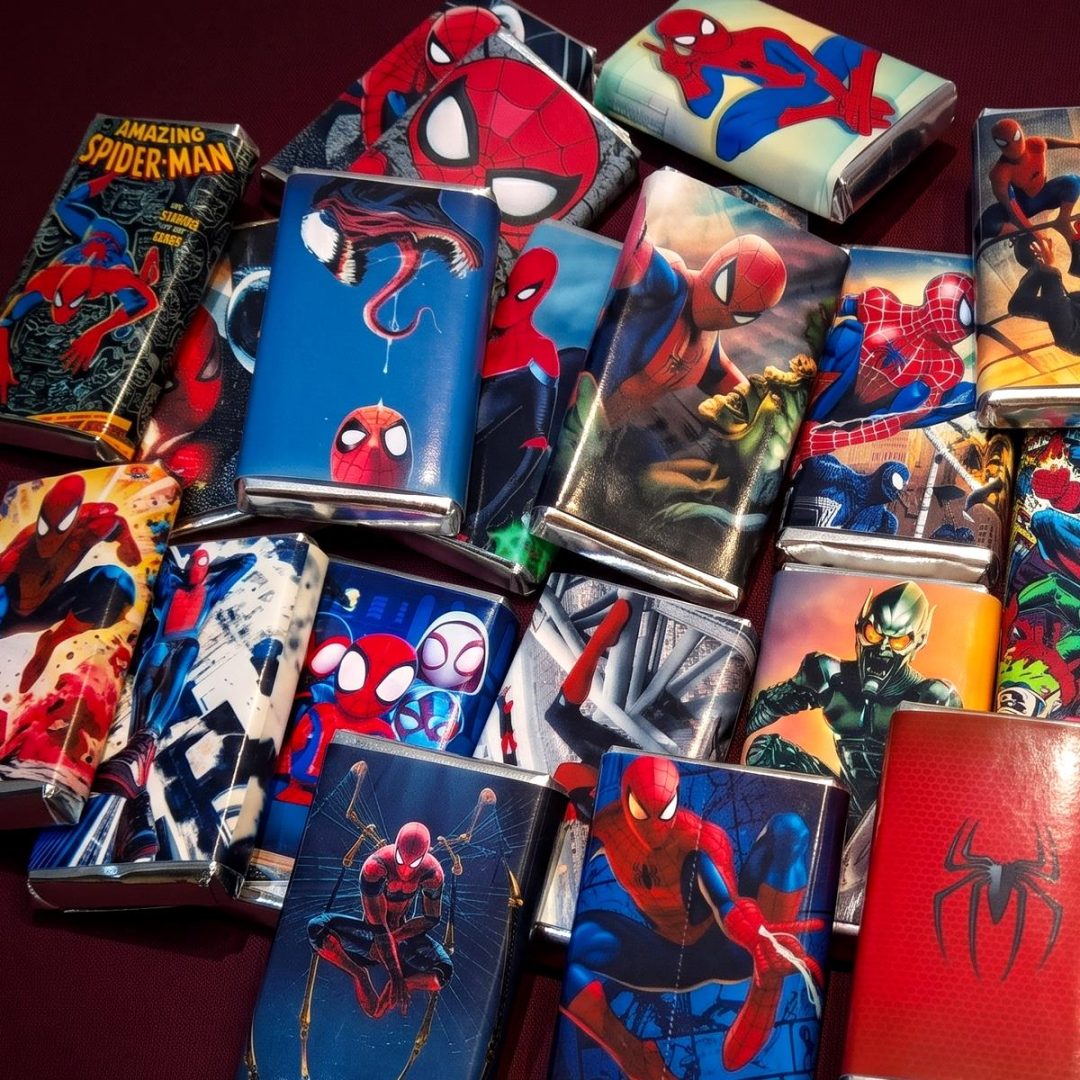 Caja de chocolatines Tributo al Hombre Araña / Spiderman: Edición Coleccionable🕷️ - Imagen 5